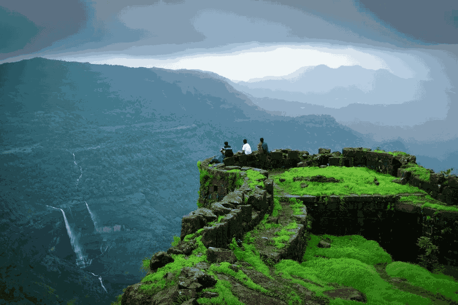 पुण्याजवळील राजमाची कॅम्पिंग